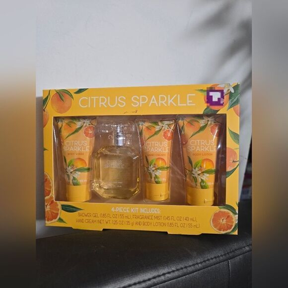 Citrus Sparkle 4 Piece Kit Shower Gel Fragrance Mist Body Lotion Hand Cream - Picture 1 of 3